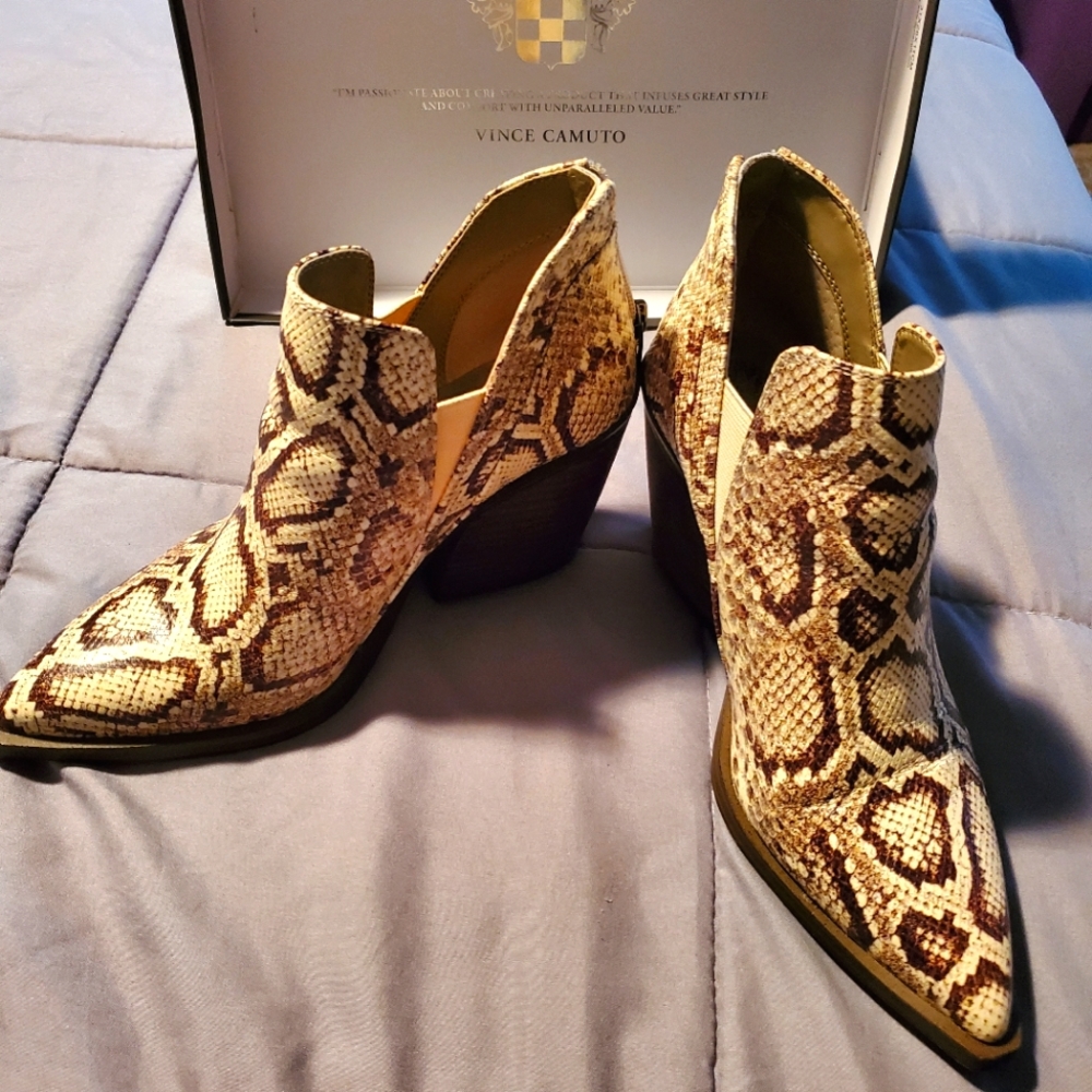 Snake booties